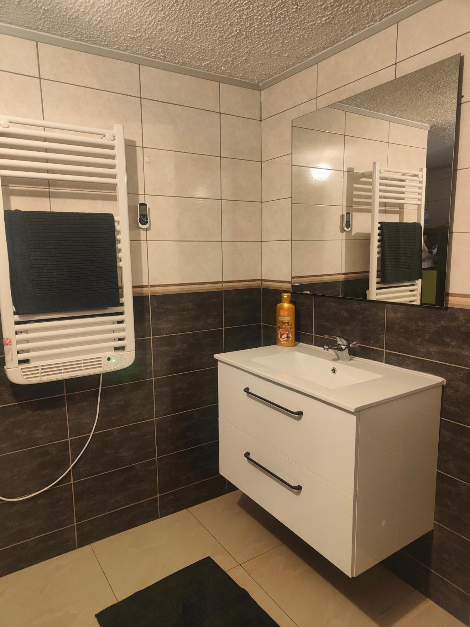 Chambre Climatisee Et Cosy Auberge Du Manala Hotel 24 24 생루이 외부 사진